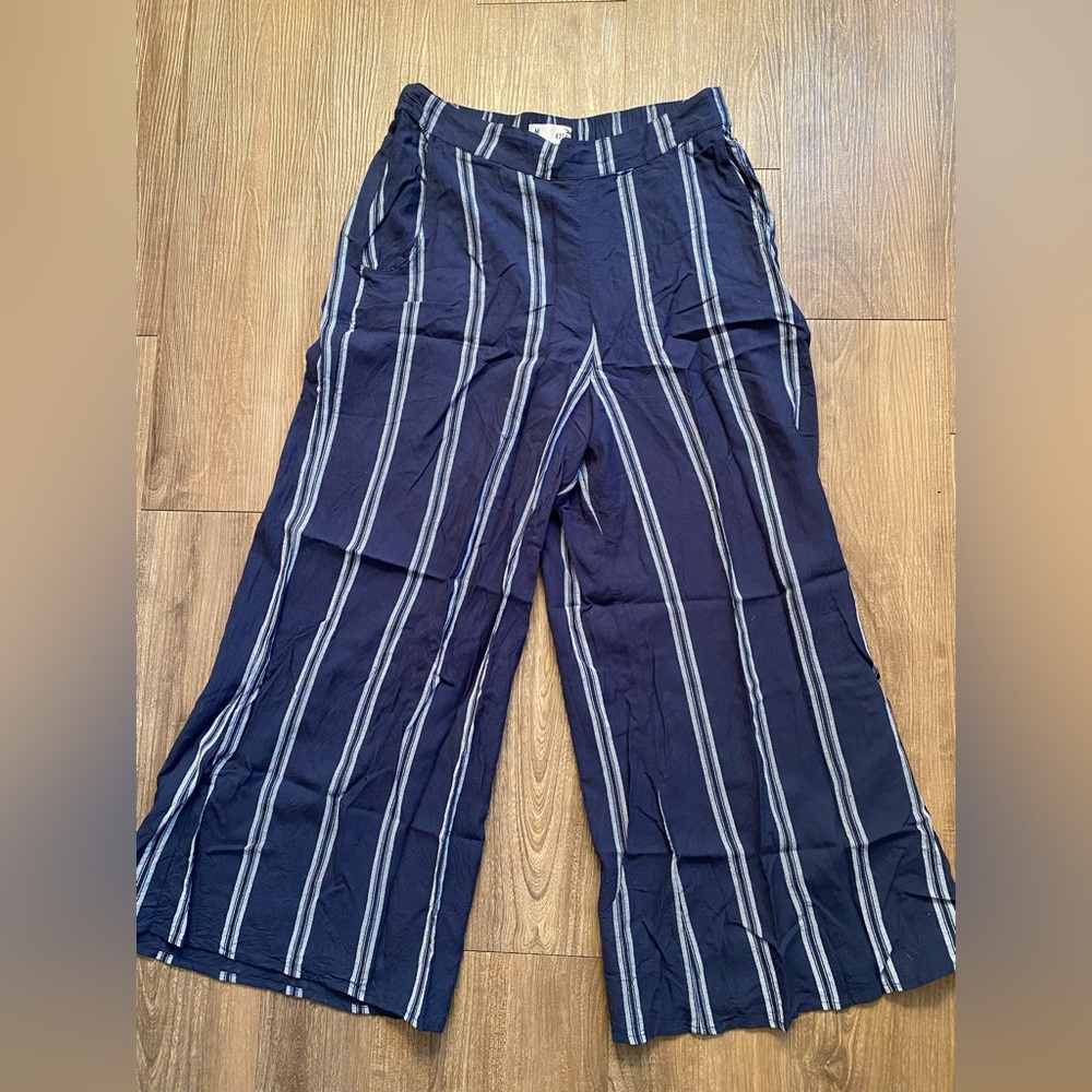 Women’s hollister pants